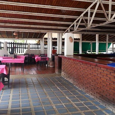 Hotel Golden Paradise Playa El Agua 外观 照片